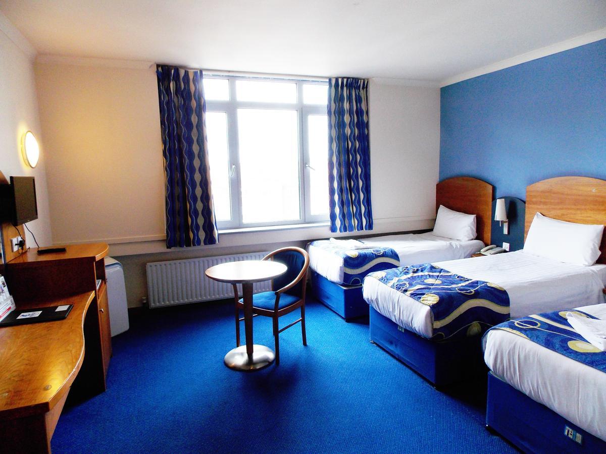 - Wembley International Hotel London