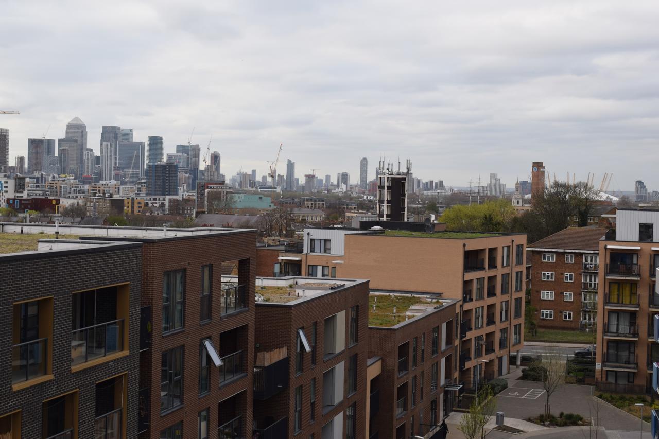 1 Bedroom Flat In Lewisham With A Balcony View Of The Shard Apartment