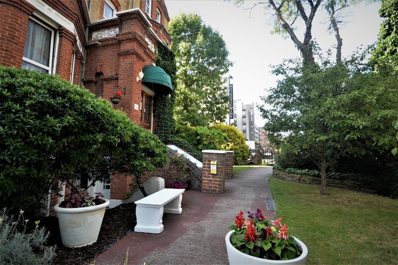 The Gateway Hotel 3*