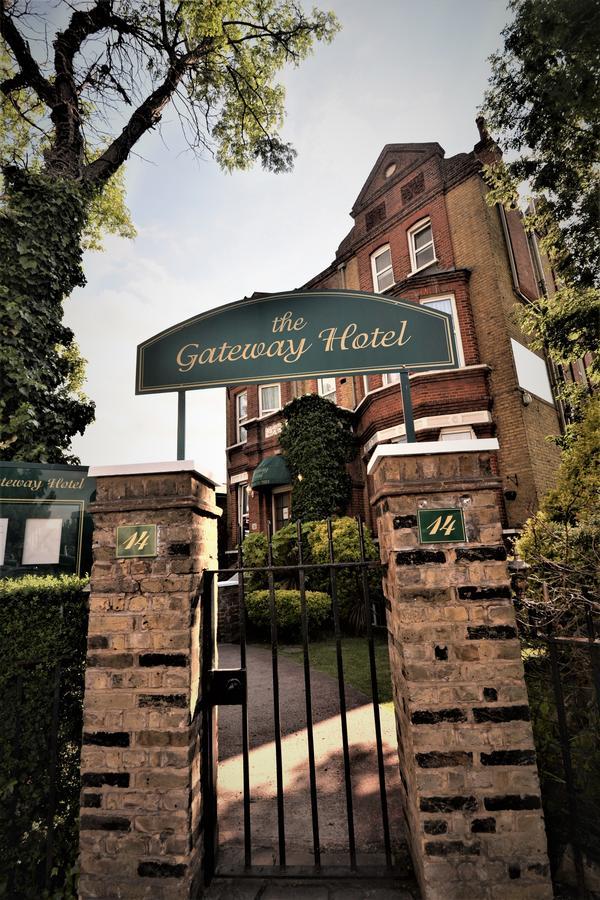 Hotel The Gateway 3*