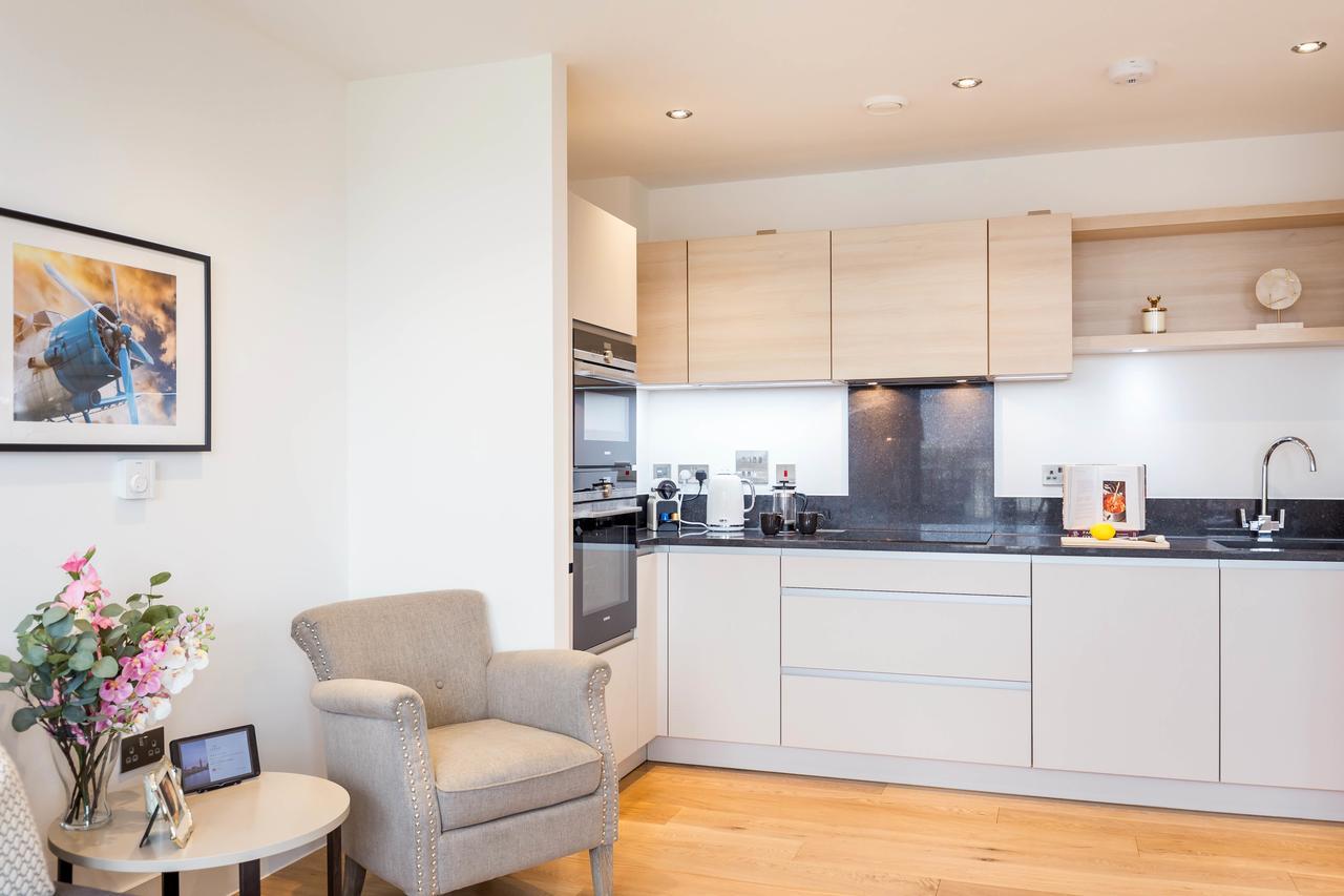 Portobello With Floor-to-ceiling Views Apartment London