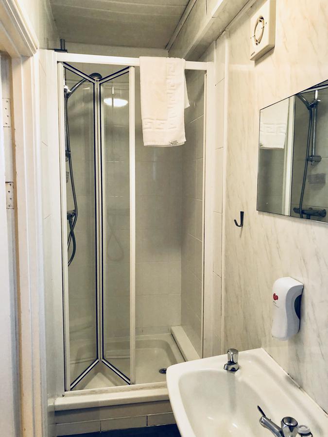 72qt Guest house