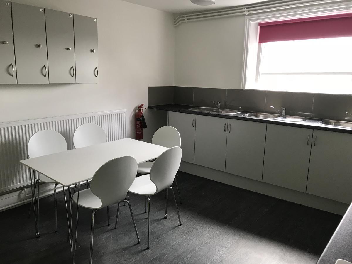 Leinster House Hostel
