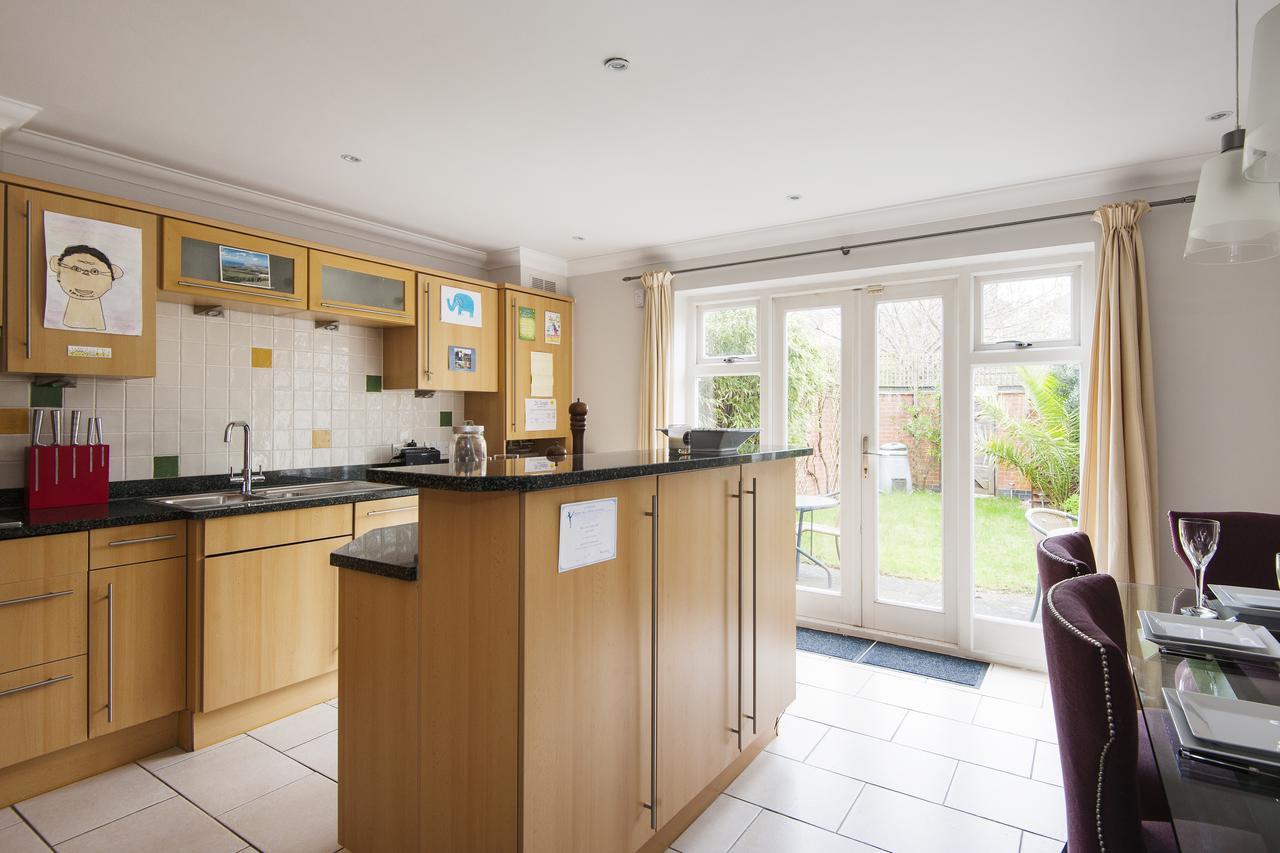 Lovely Putney Family By The Thames * London