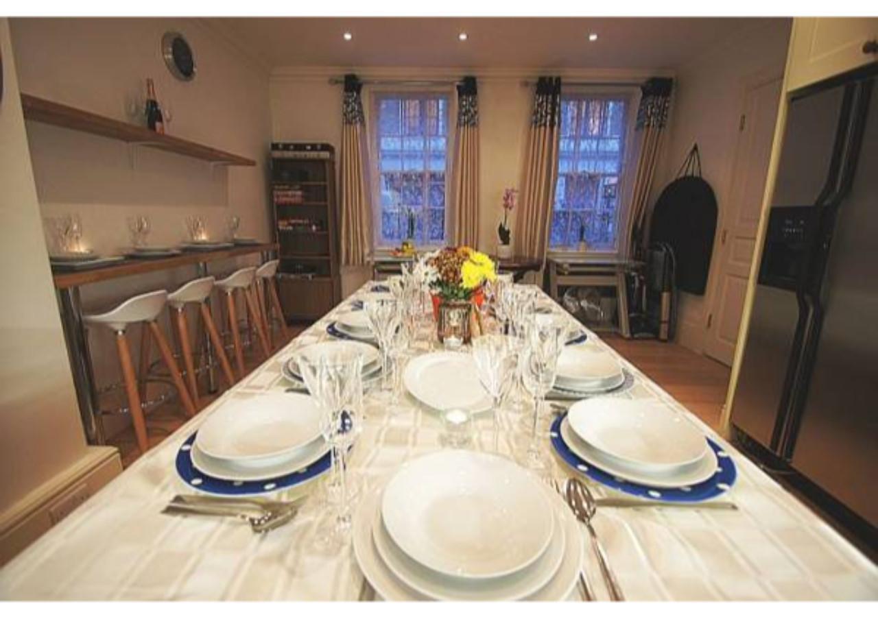 Piccadilly Circus Apartment *