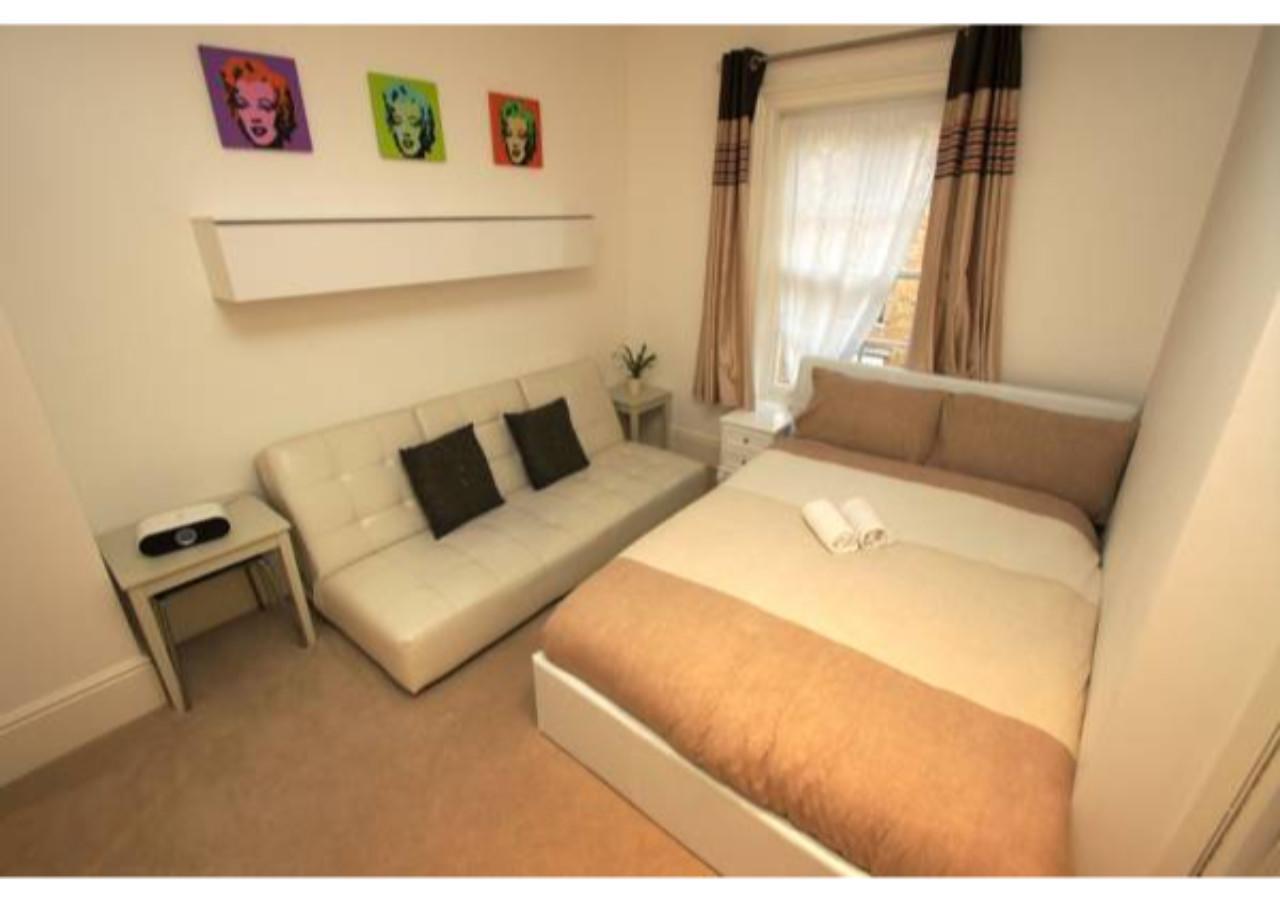 Piccadilly Circus Apartment *