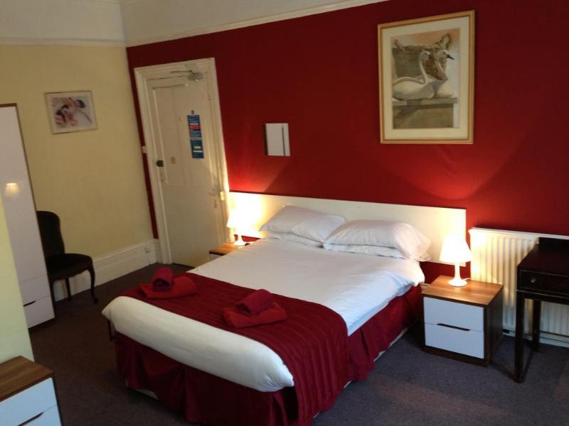 Abbey Bed & Breakfast 2*