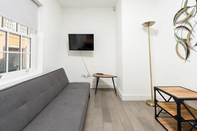 Trendy & Cool Apartment