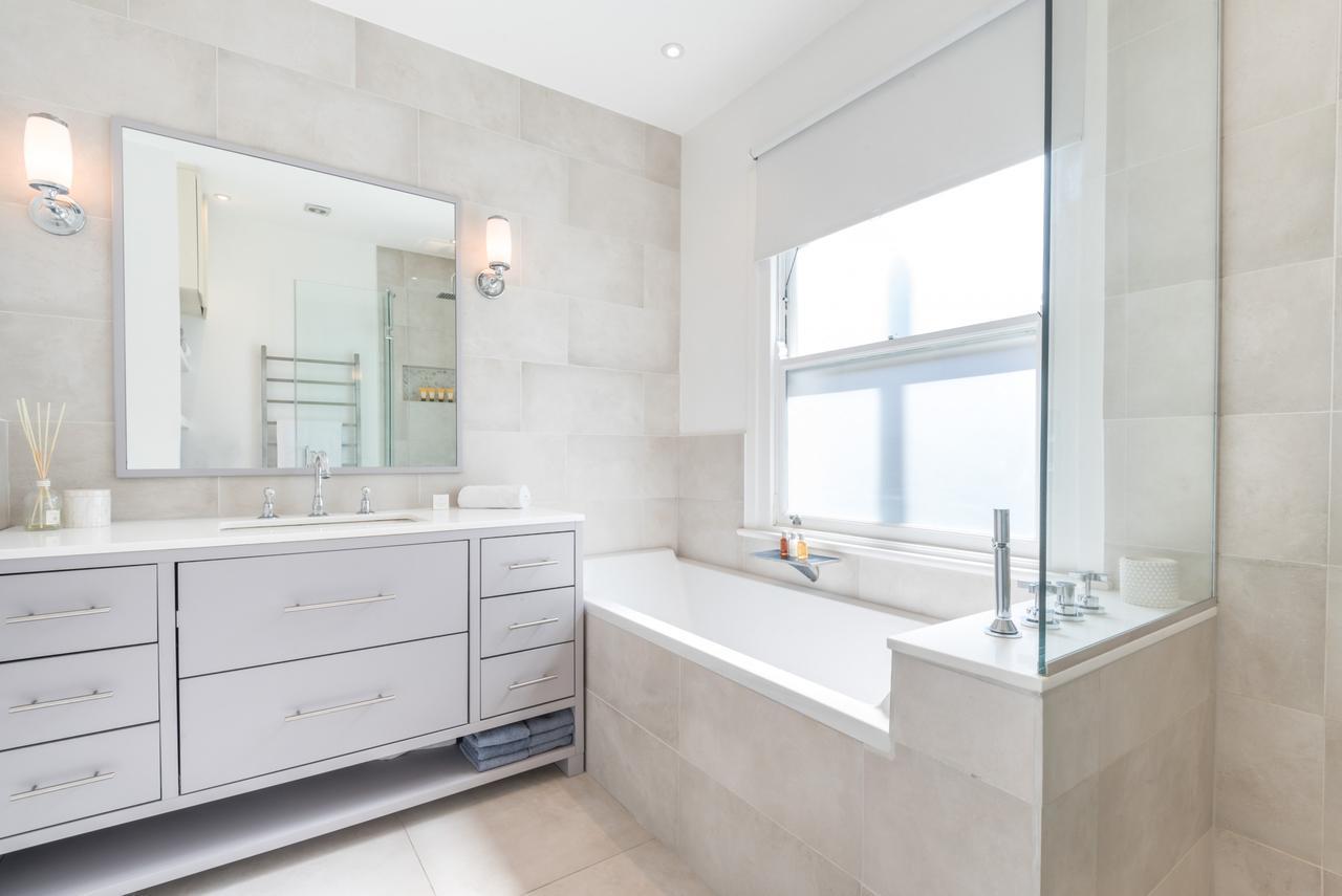 Holiday home Lavish Nordic Styled Fulham By The Thames