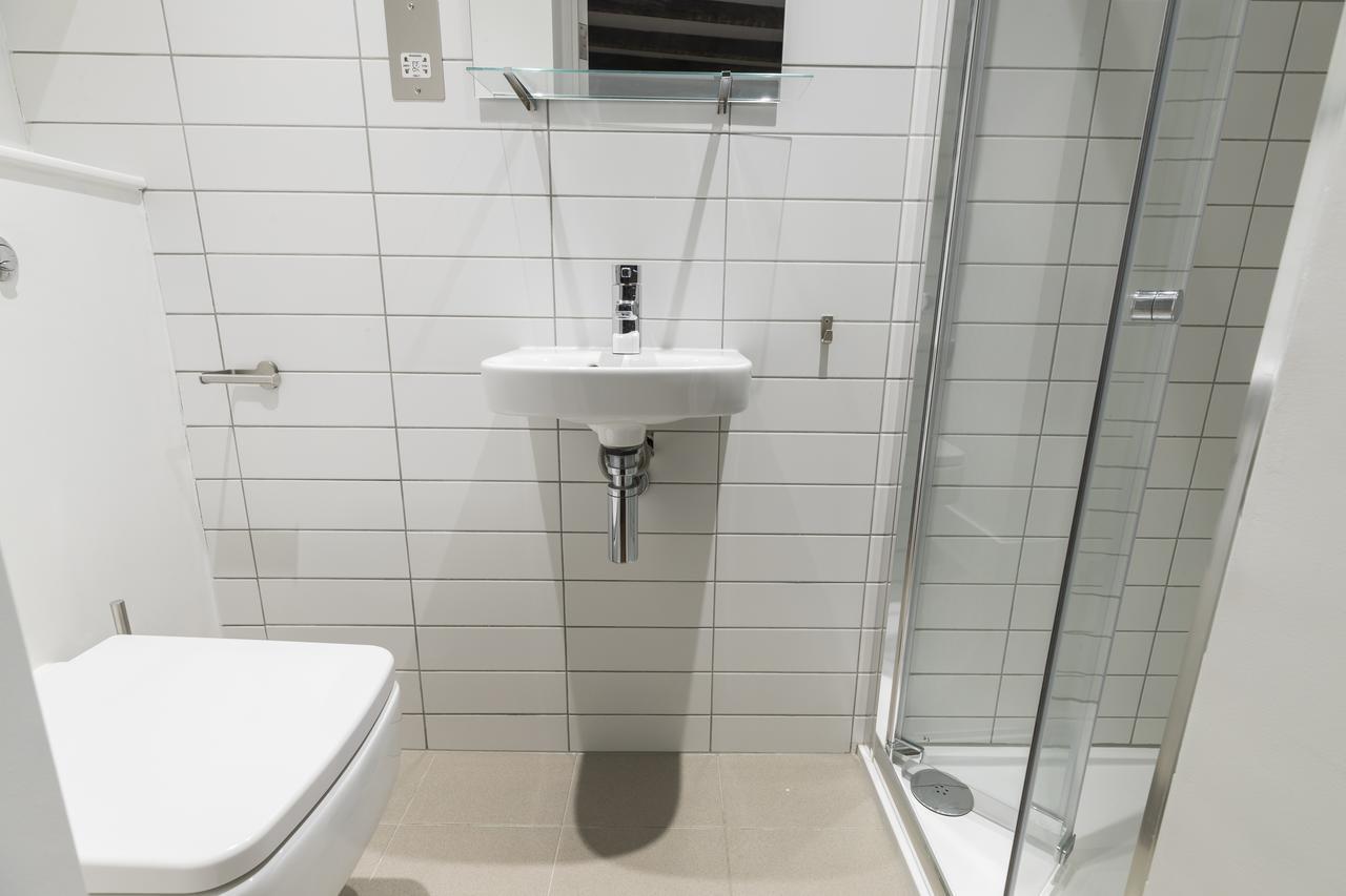 Spacious And Chic Flat In Angel * Londen