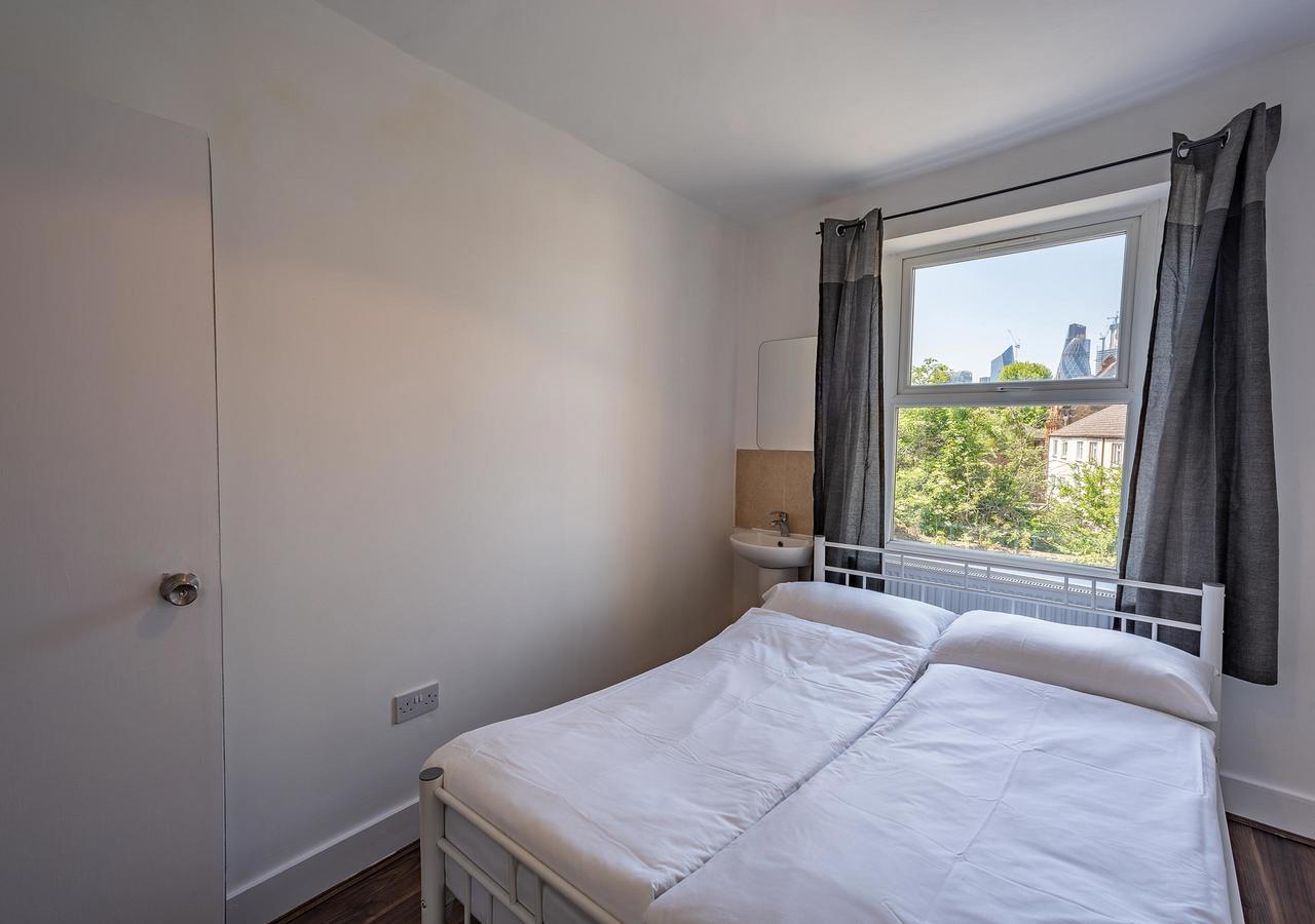 Guest house Eastend Beds 2*