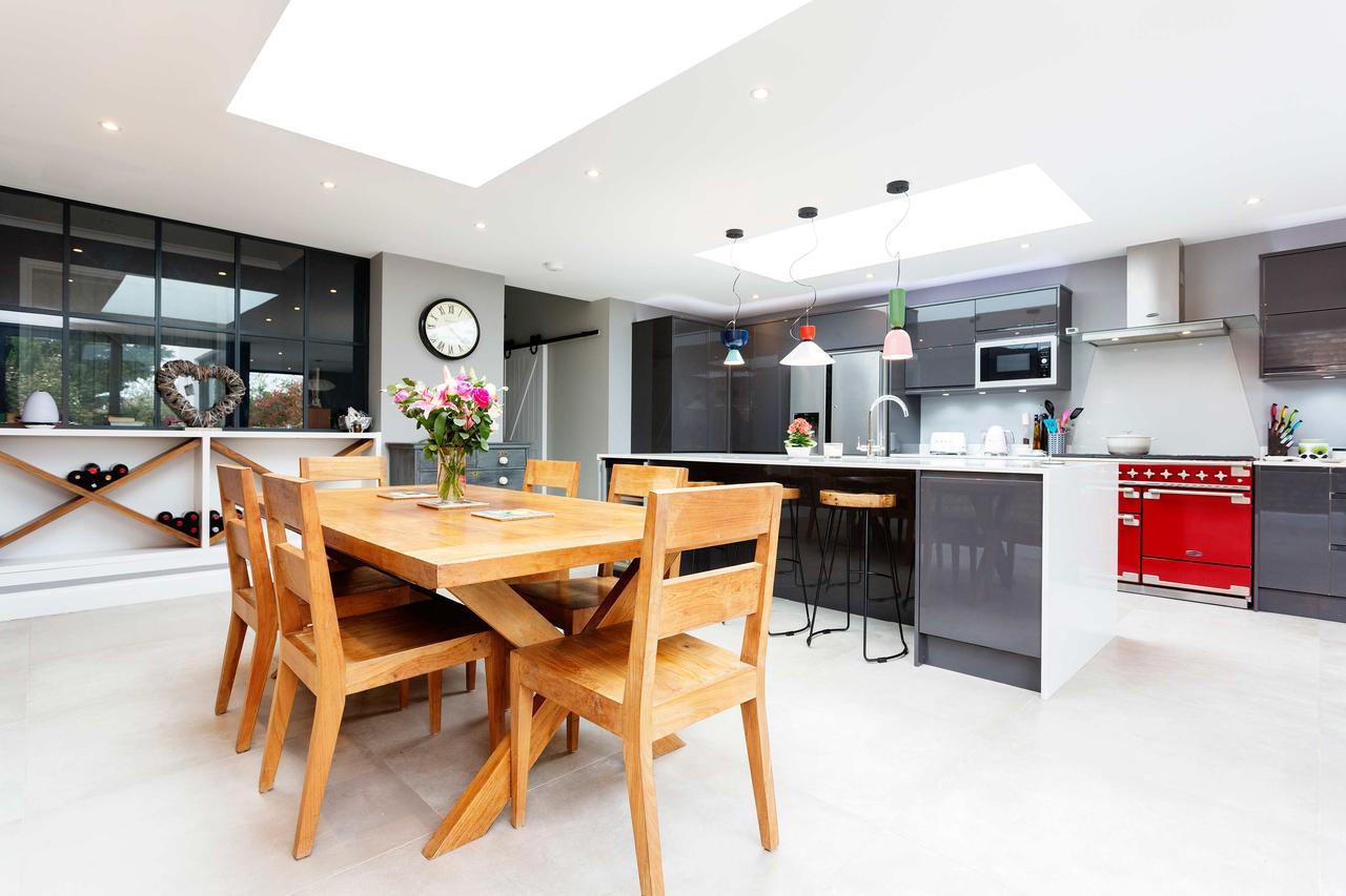 Feriehus Veeve - Bespoke Wimbledon Retreat London