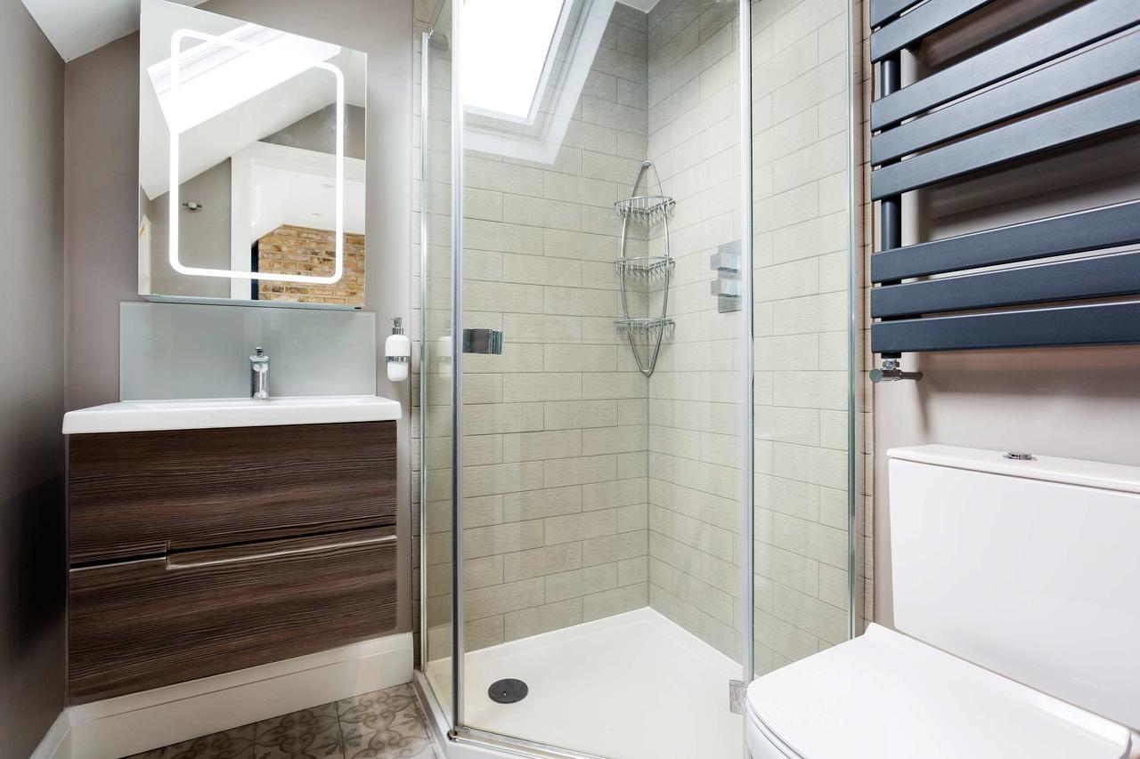 Feriehus Veeve - Bespoke Wimbledon Retreat *