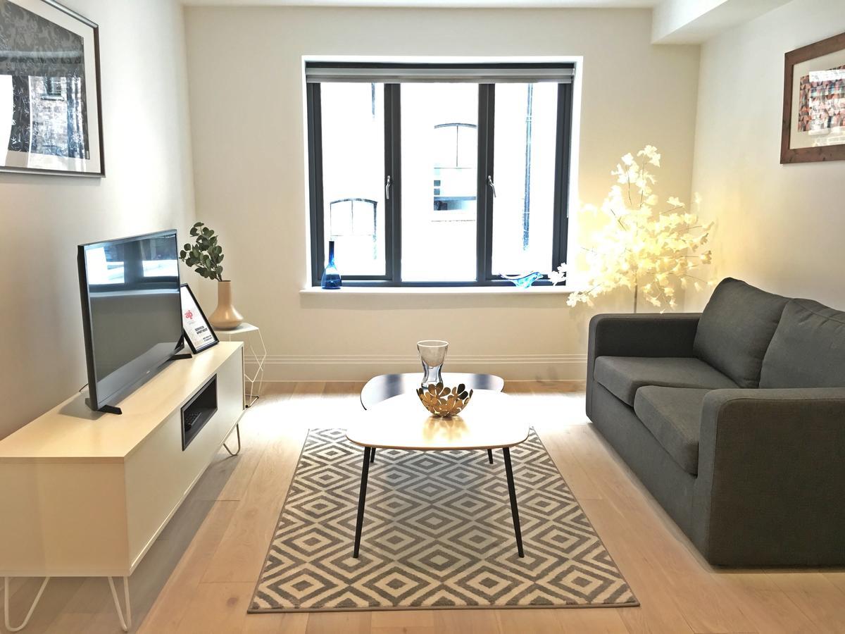 Oxford Circus Apartment *