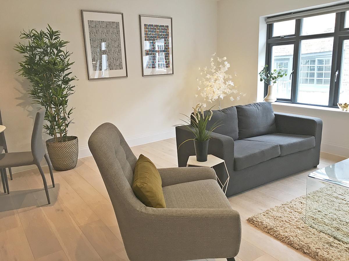 Oxford Circus Apartment