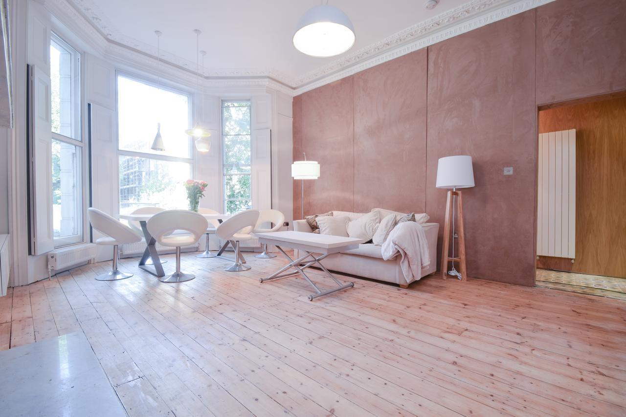 Stylish 2br Designer Flat Holland Park Apartment London
