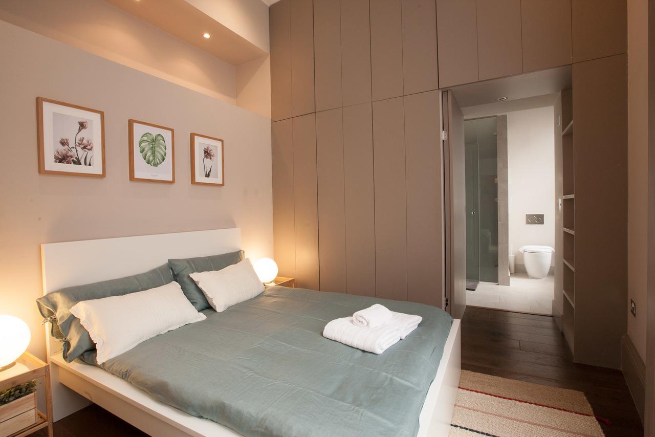 Emperors Gate By Allo Housing Apartment