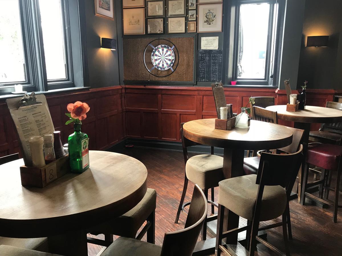 The Long And Bar Hotell
