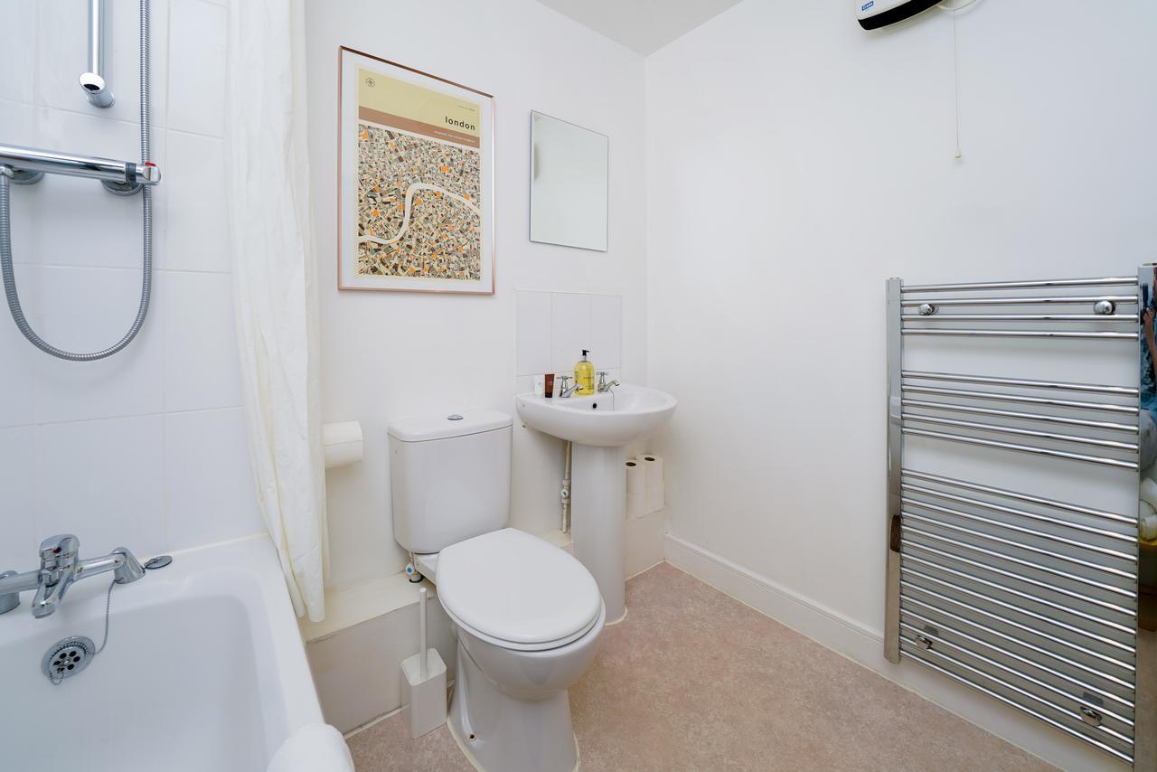 Apartment Modern Flat In A Great Location *