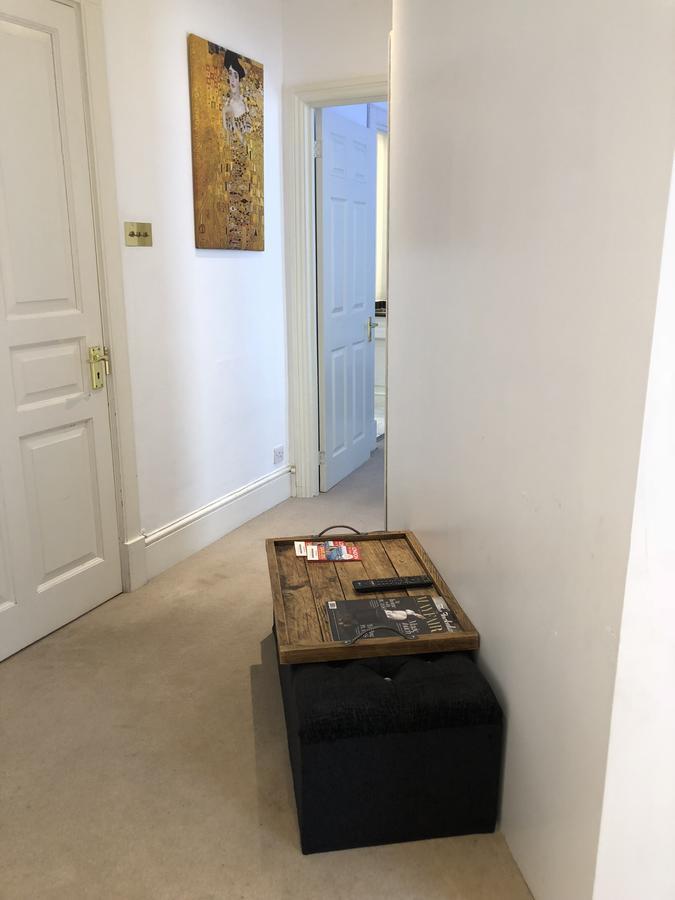 Piccadilly Circus Apartment