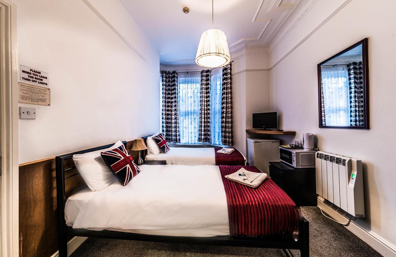 Saba Hotell 3*