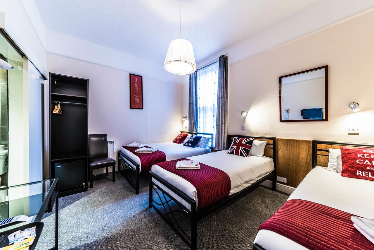 Saba Hotell 3*