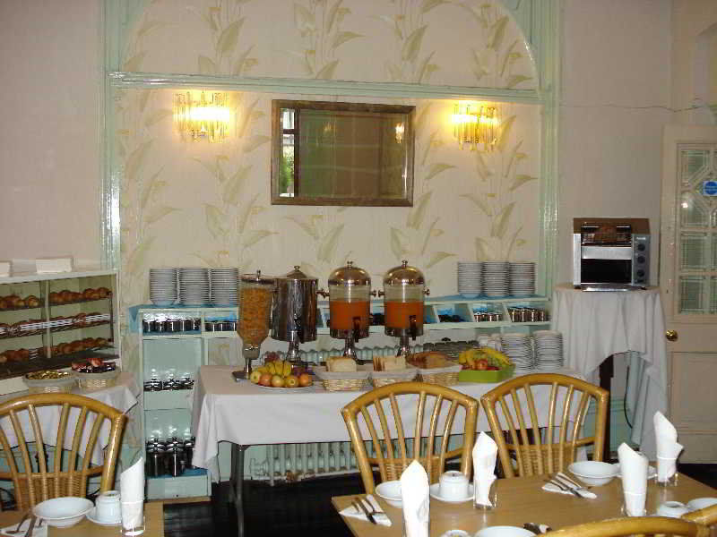 Park Avenue J Hyde Park Hotel