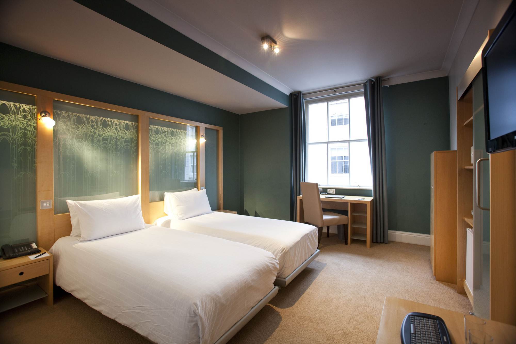 Hard Rock Hotel 4*