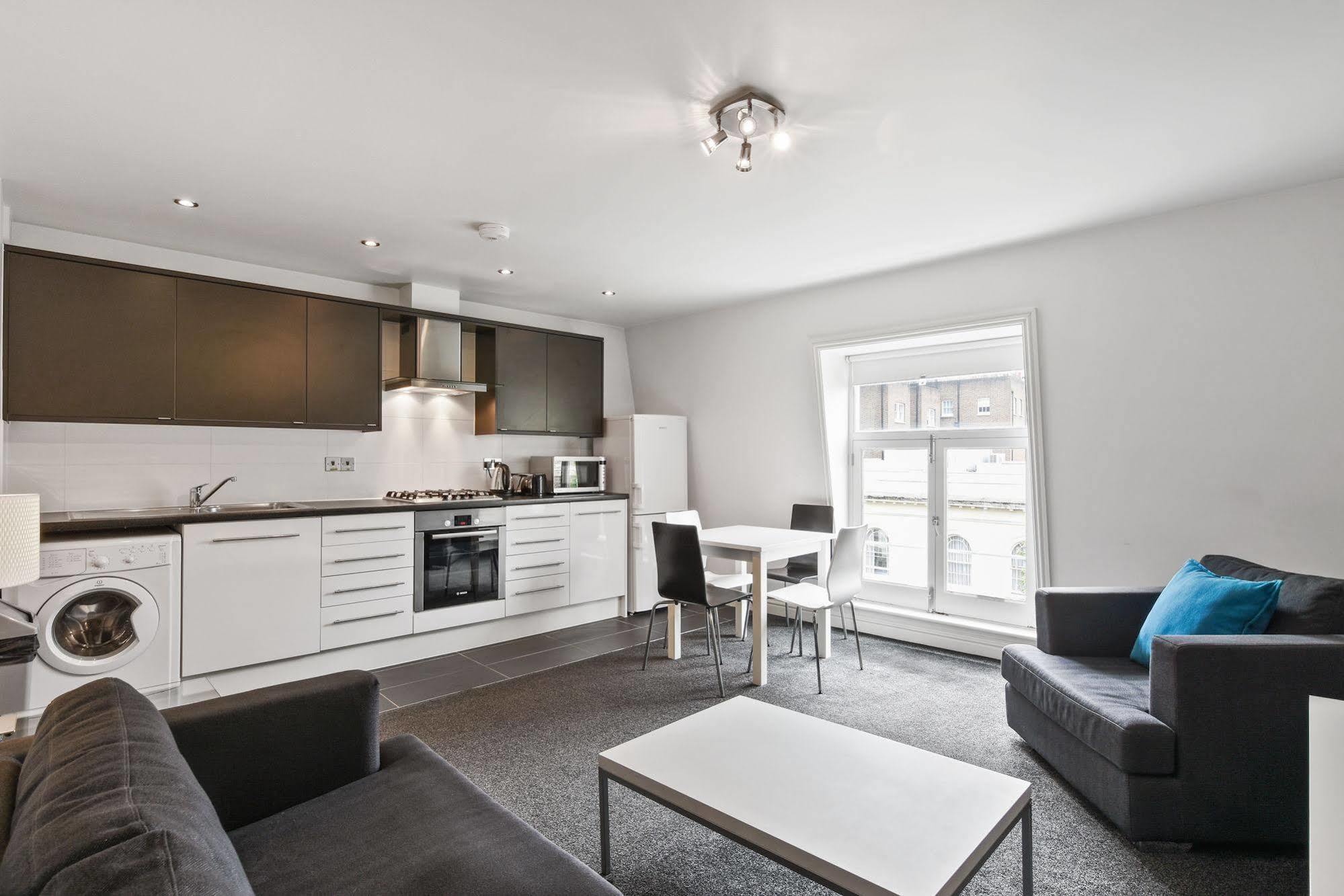 Inverness Place Apartment *