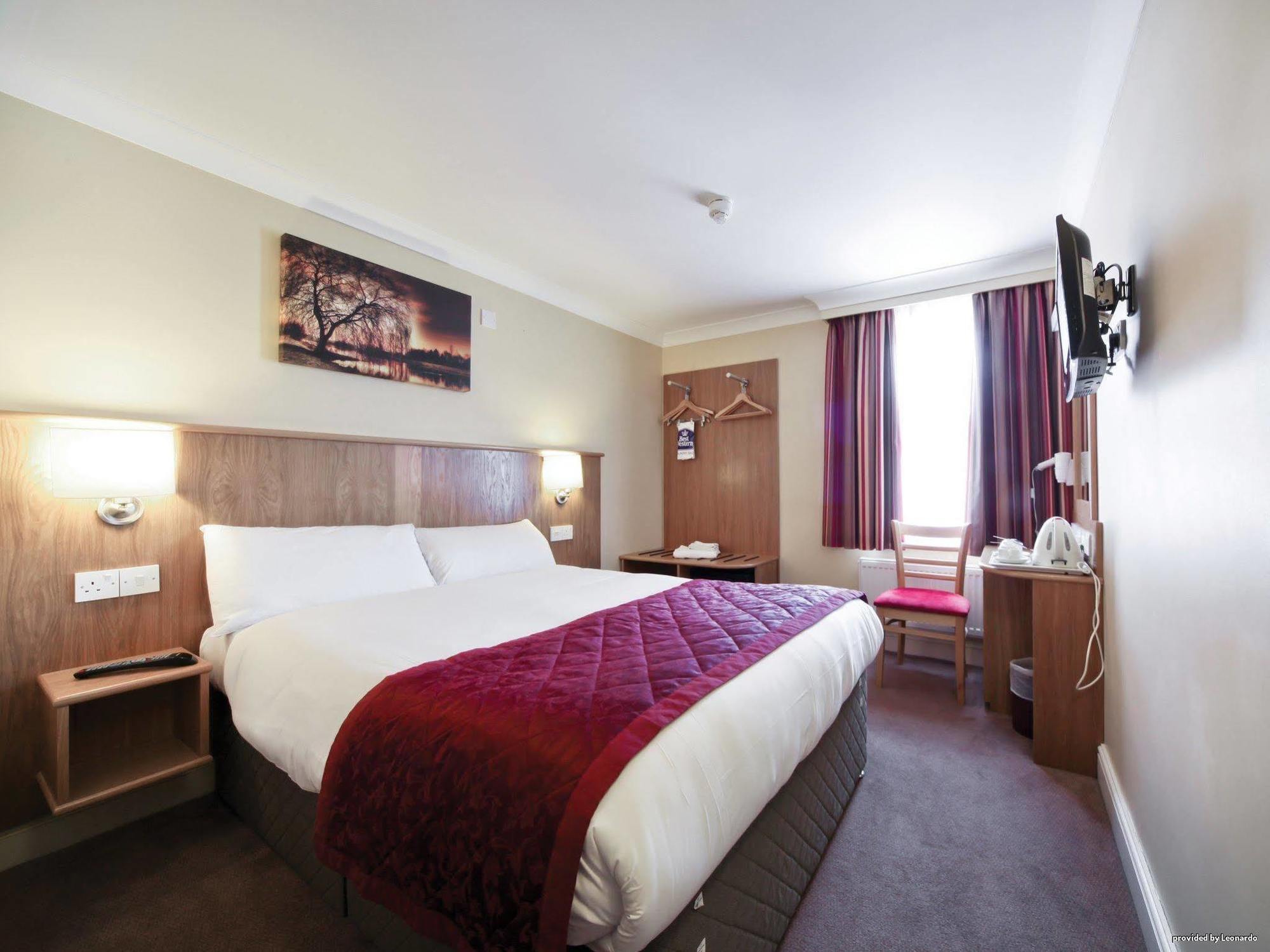 Western Highbury Hotel