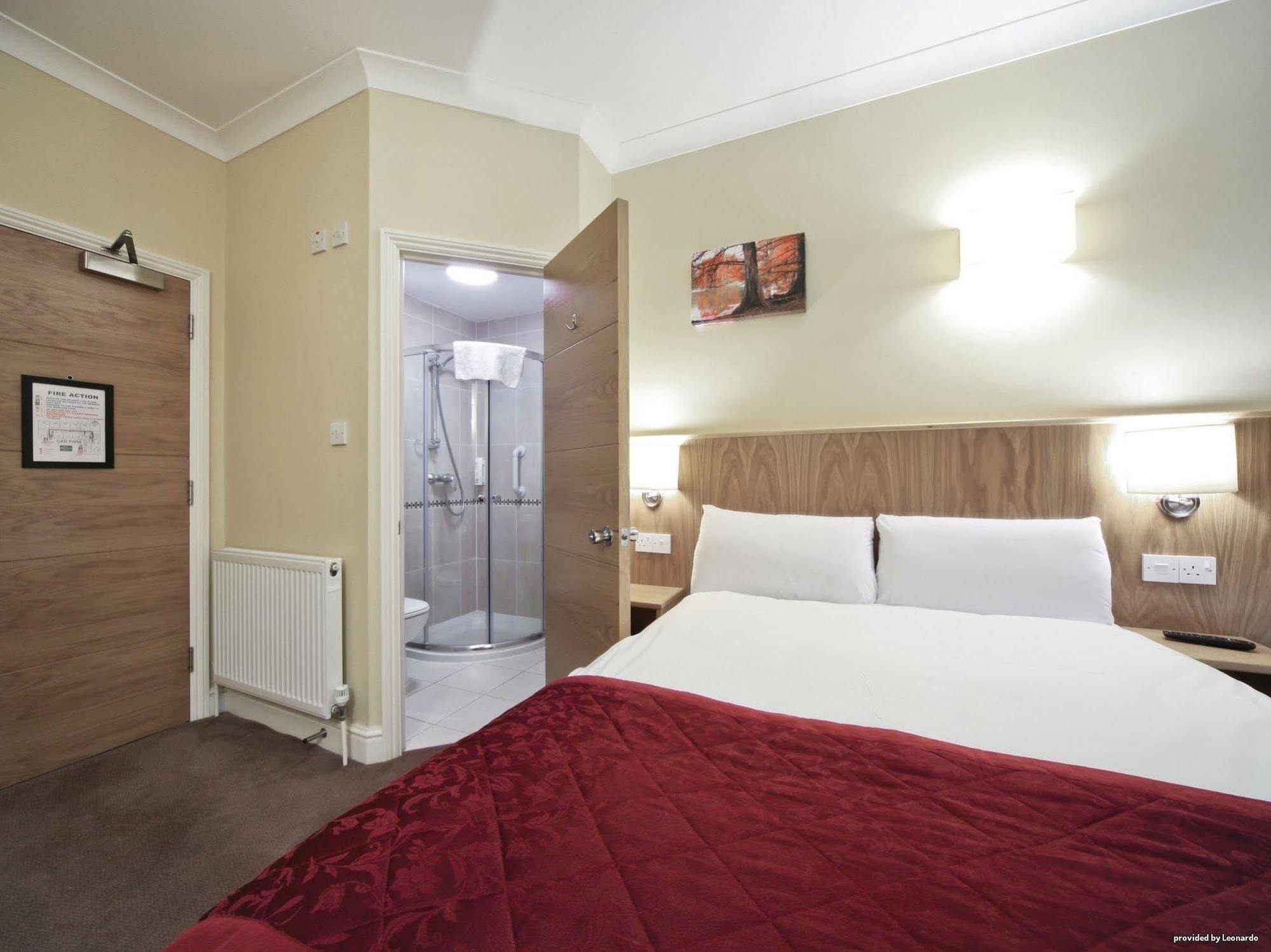 Western Highbury Hotel