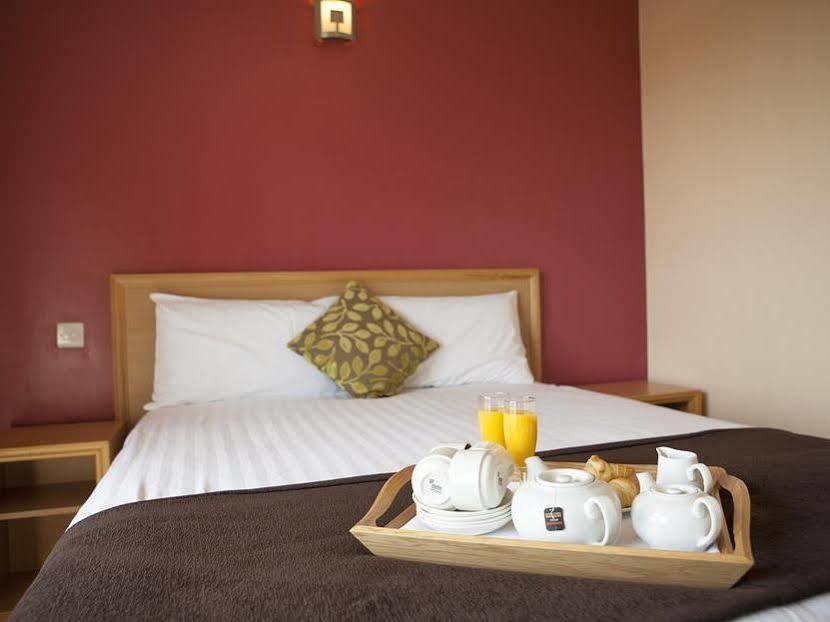 Hotel Antoinette Wimbledon 3*