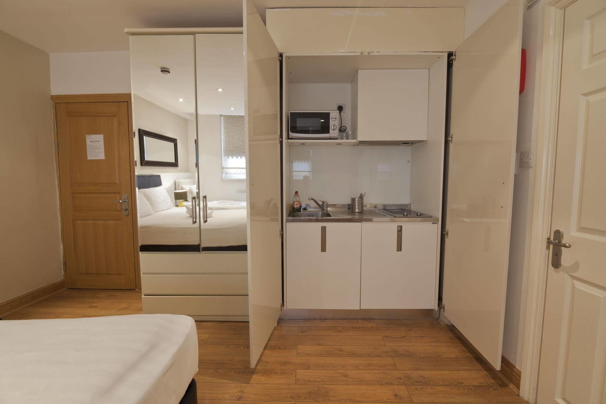 Aparthotel Nox West End Lane I London