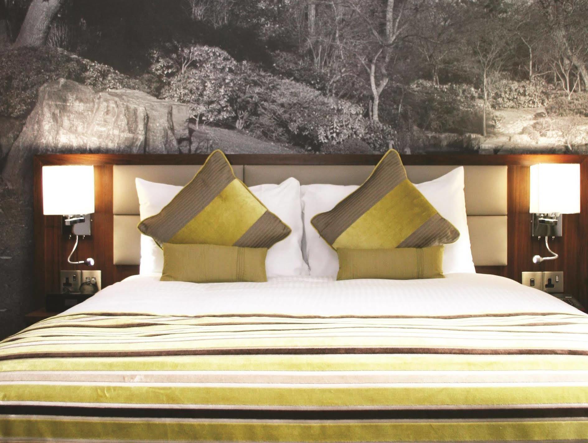 Seraphine Kensington Olympia Hotel 4*