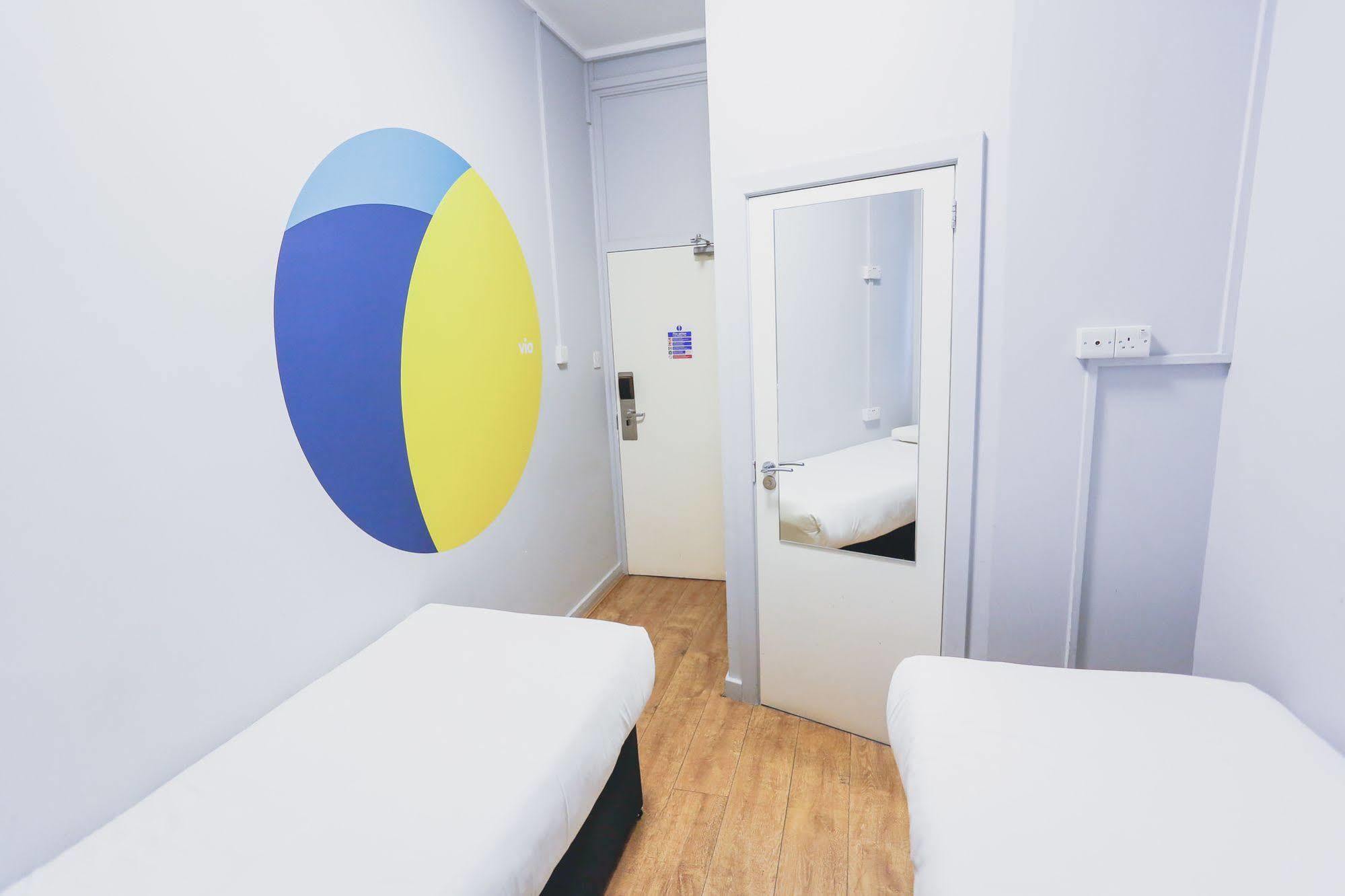 Hostal Via Limehouse *