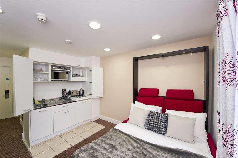 2 Devonshire Apartment *