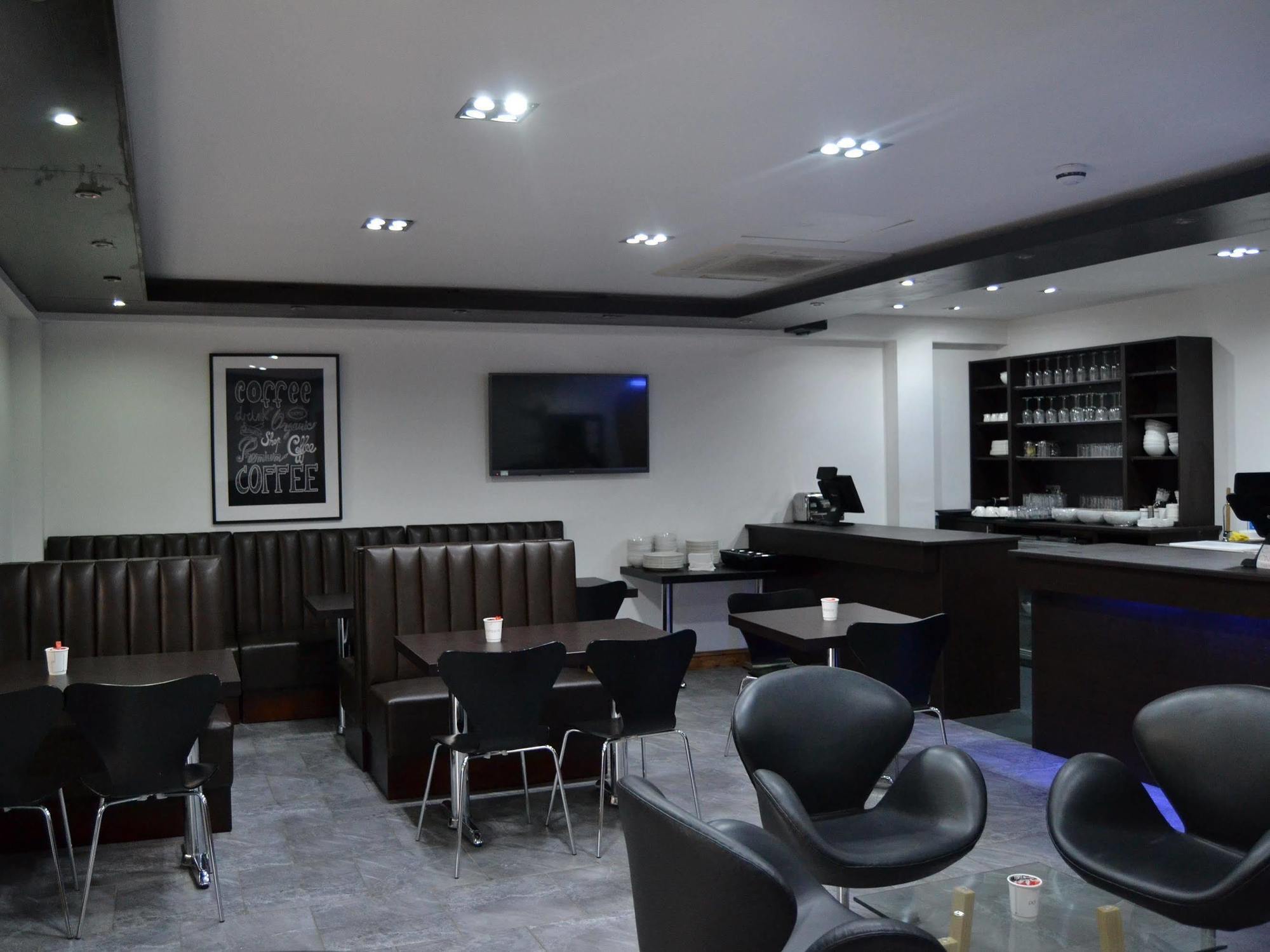 Hotel Epsilon London