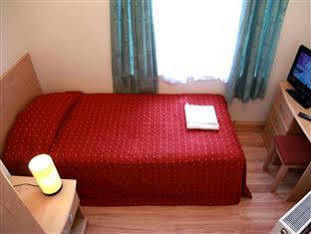 Elmwood 2* London