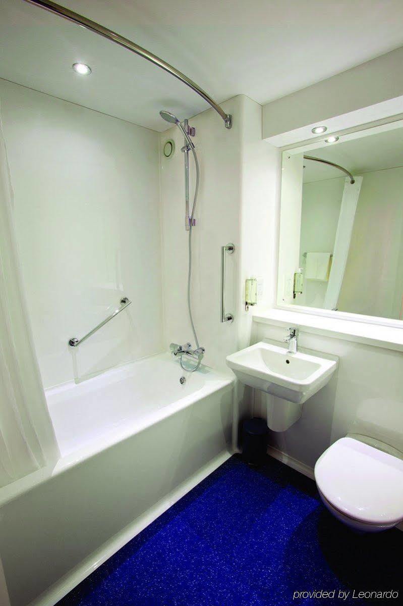 Travelodge Airport 3* Londen