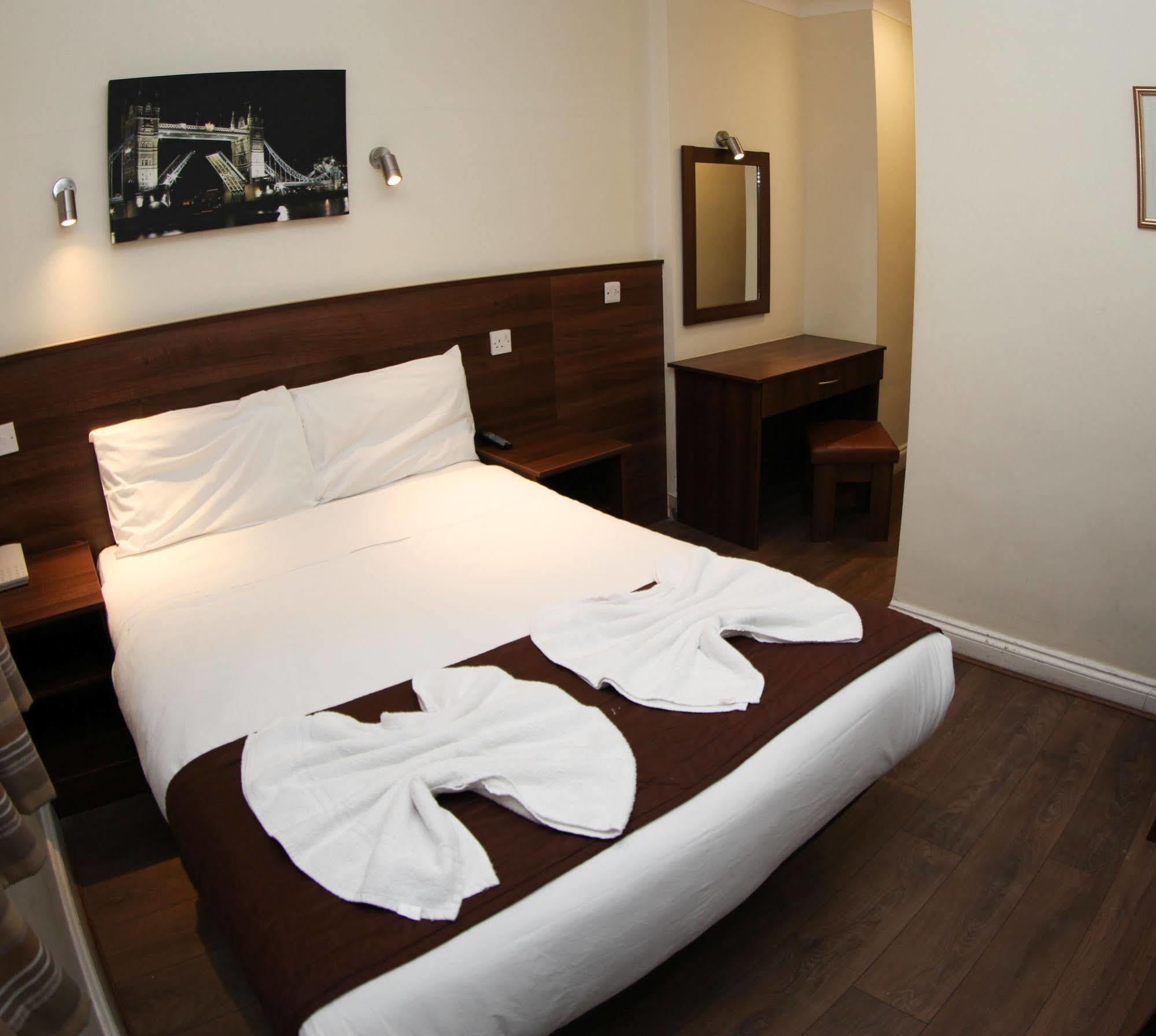 44 Craven Road * London