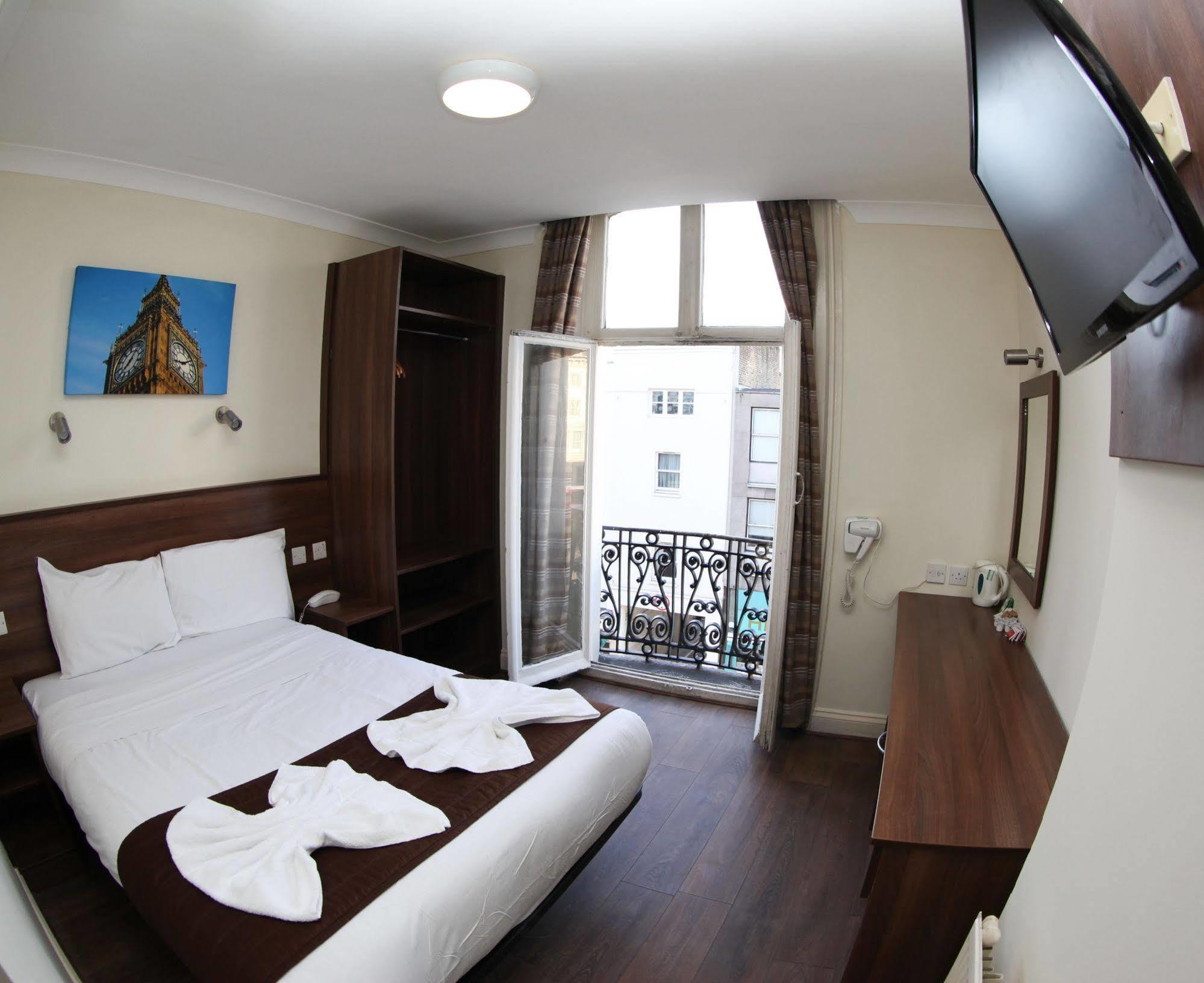 44 Craven Road London