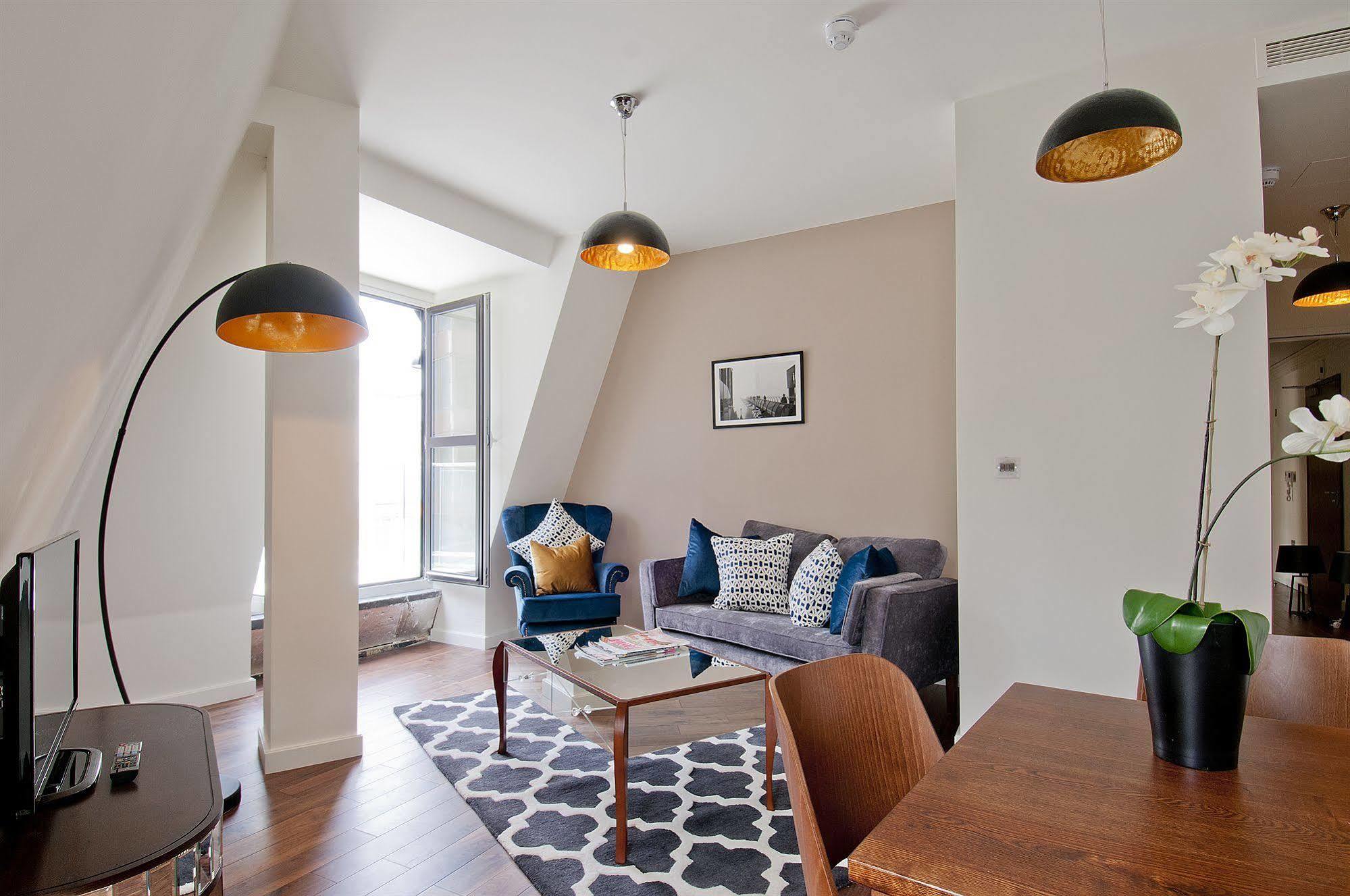Native Monument Apartment