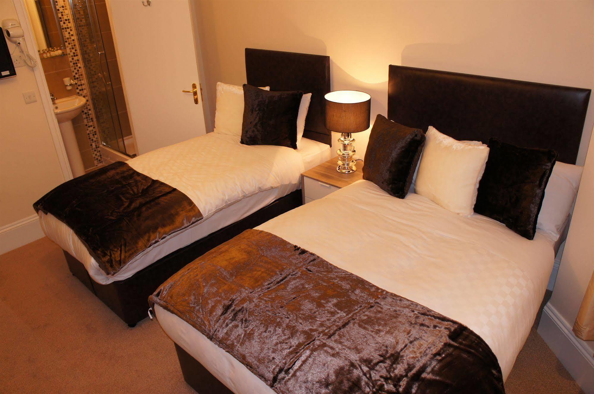 Sapphire 3* London