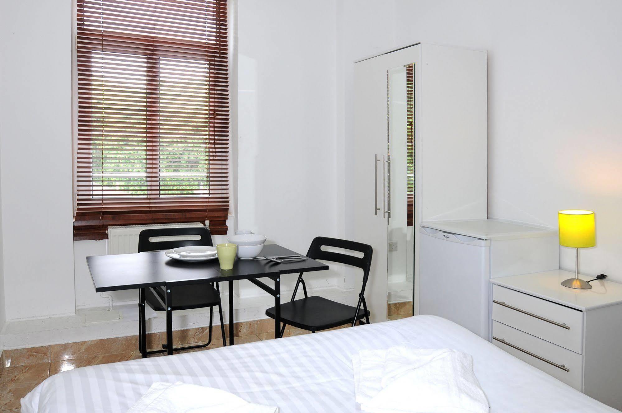 Abercorn House Hostal *