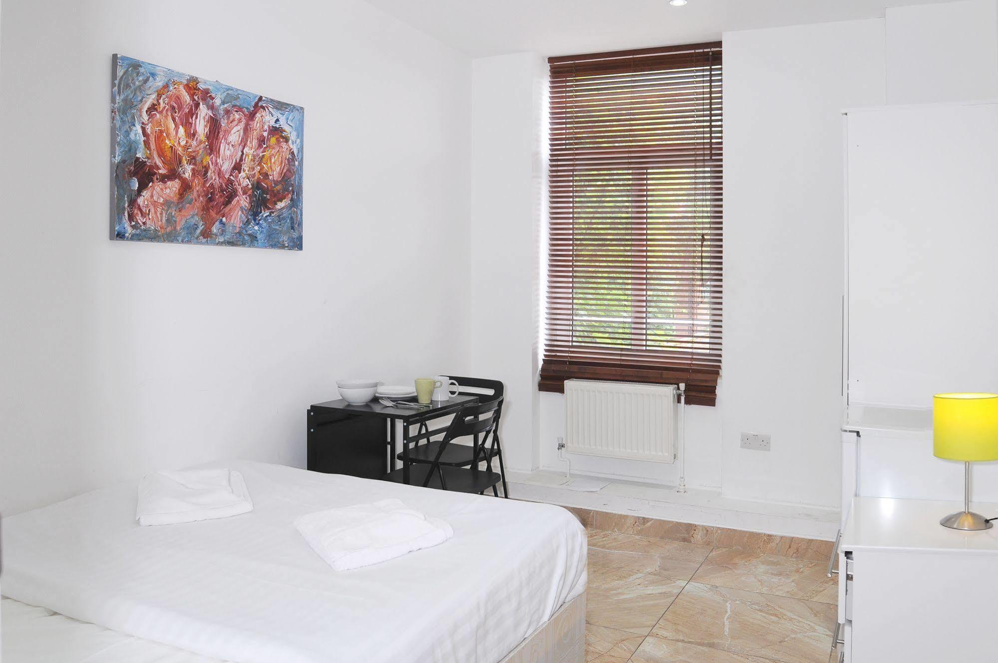 Abercorn House Hostal *