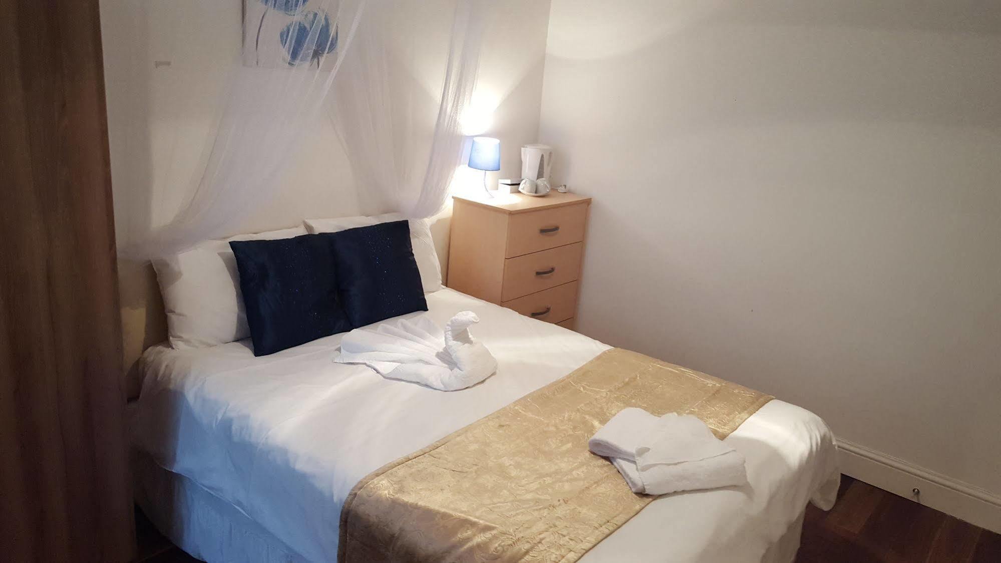 Paradise Accomodation Guest house 2*