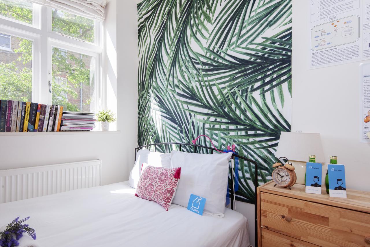 Bright Gratton Road Apartment London