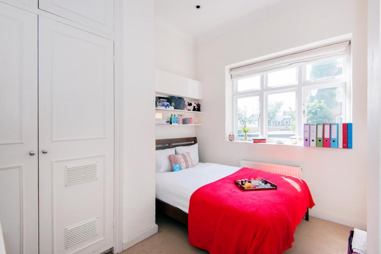 Bright Gratton Road * London
