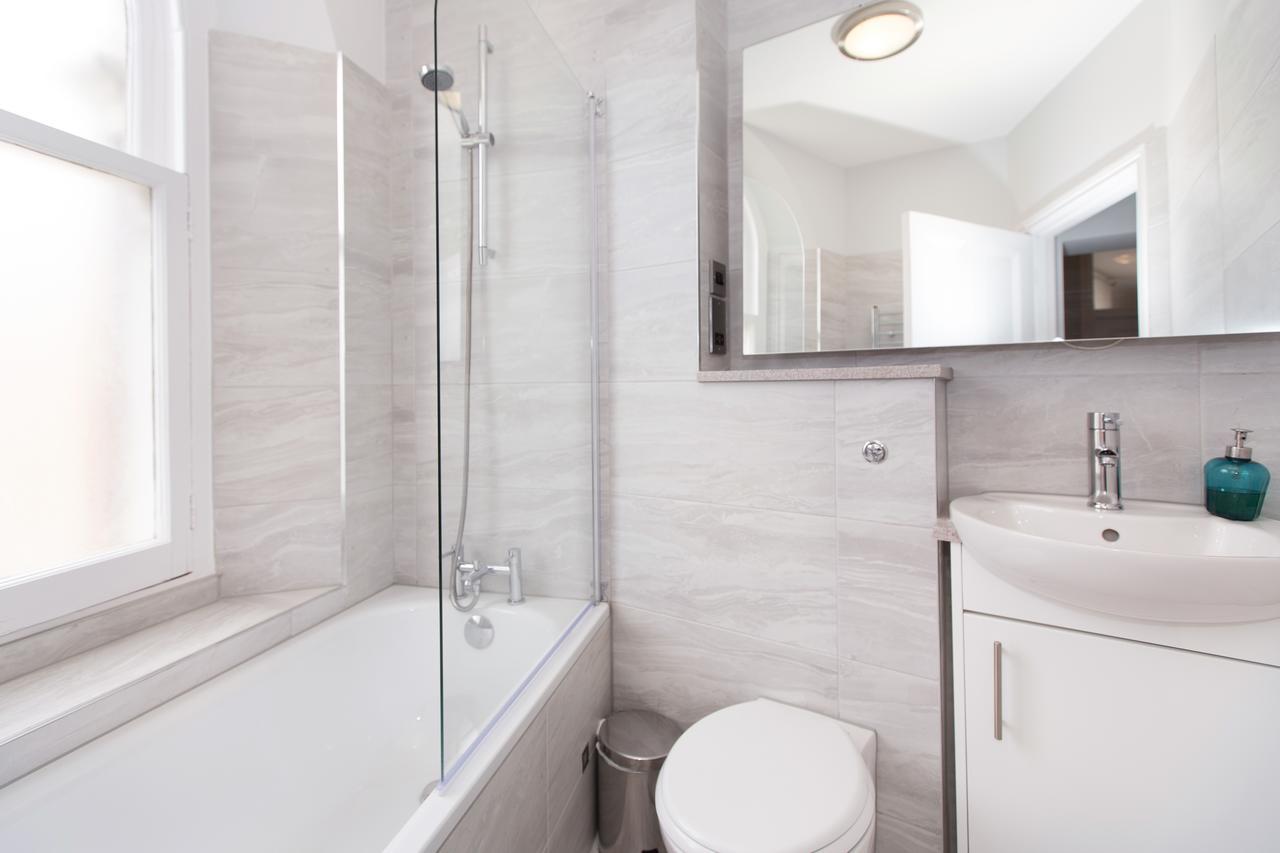 Apartment Emperors Gate By Allo Housing *