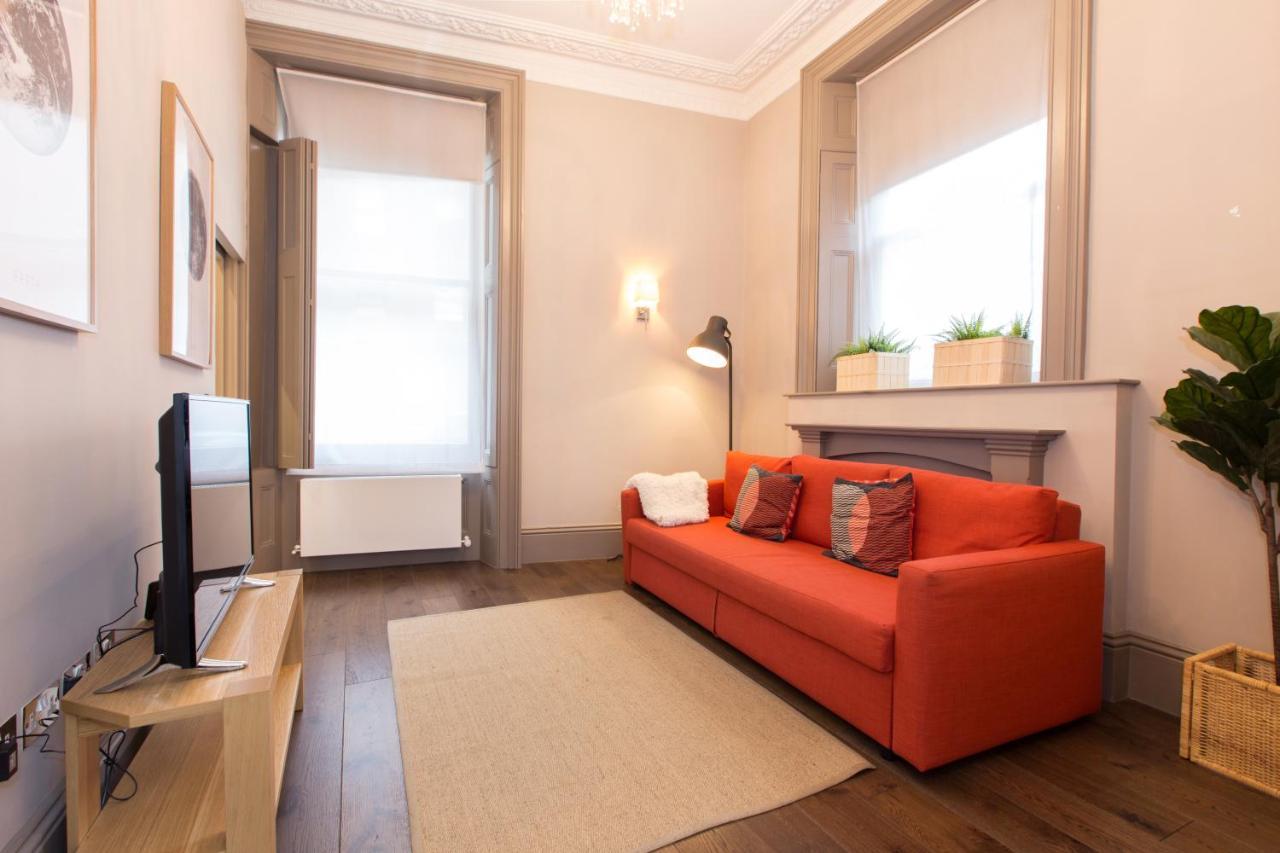 Emperors Gate By Allo Housing Apartment